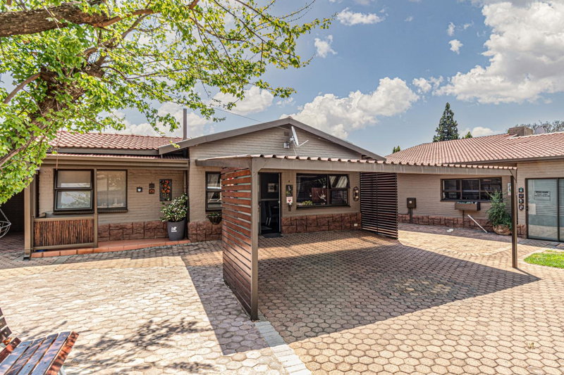 Gold Crest Guesthouse, Roodepoort, South Africa