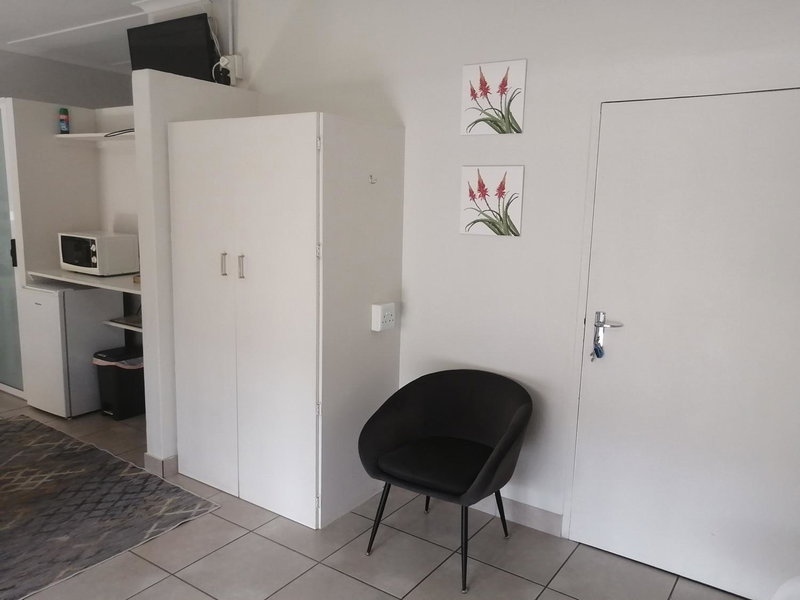 Oppi Draai Guesthouse, Oudtshoorn, South Africa