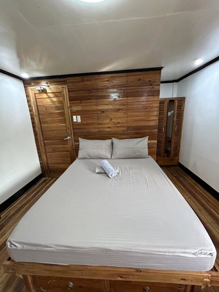 Islanders Hostel Port Barton, San Vicente, Philippines