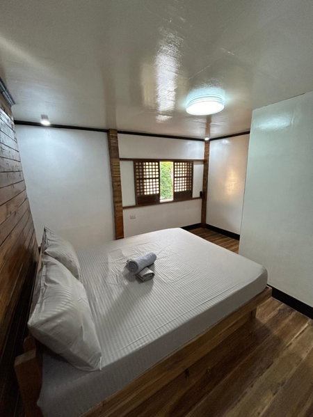 Islanders Hostel Port Barton, San Vicente, Philippines