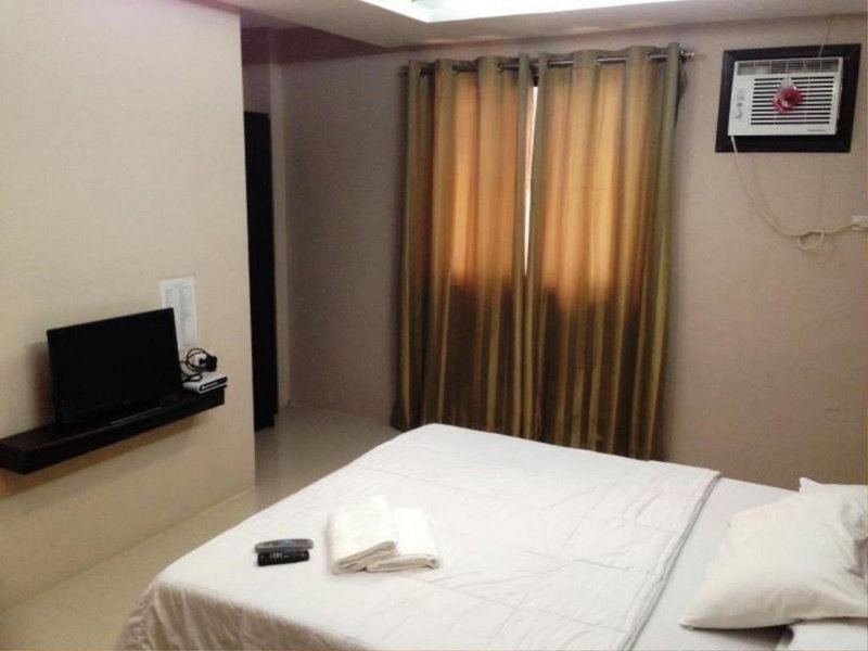 Hidden Pearl Hotel (Janus Luxury Suites), Angeles, Philippines