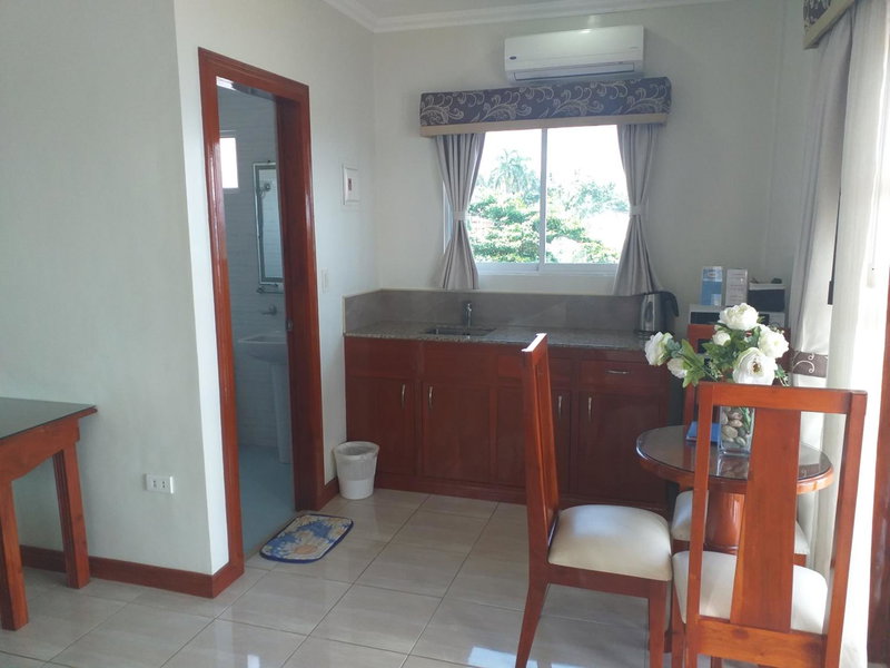 Ocean Breeze Resort, Toledo, Philippines
