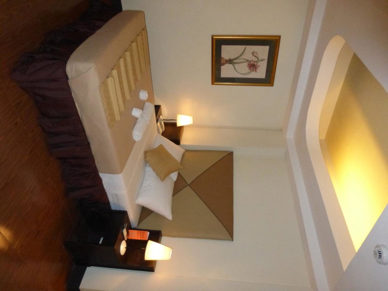 Silver Oaks Suites & Hotel, Manila, Philippines