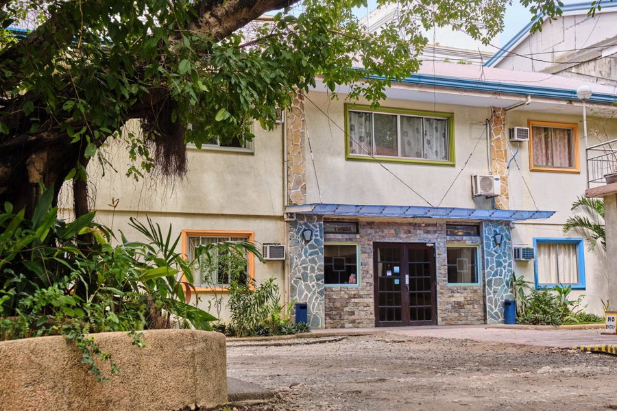 Hidden Hill Hotel, Mactan, Philippines