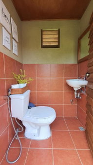Spacio Caliraya Bed & Breakfast, Lumban, Philippines