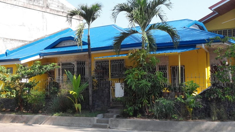 Yellow House Vacation Rental, Subic, Philippines