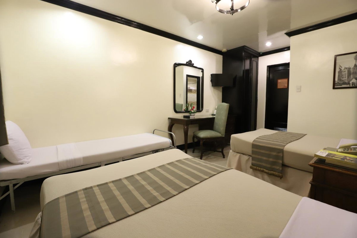 Camelot Hotel Quezon City powered by Cocotel, Philippines