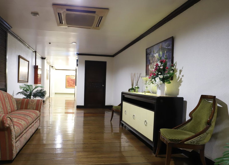 Camelot Hotel Quezon City powered by Cocotel, Manila, Philippines