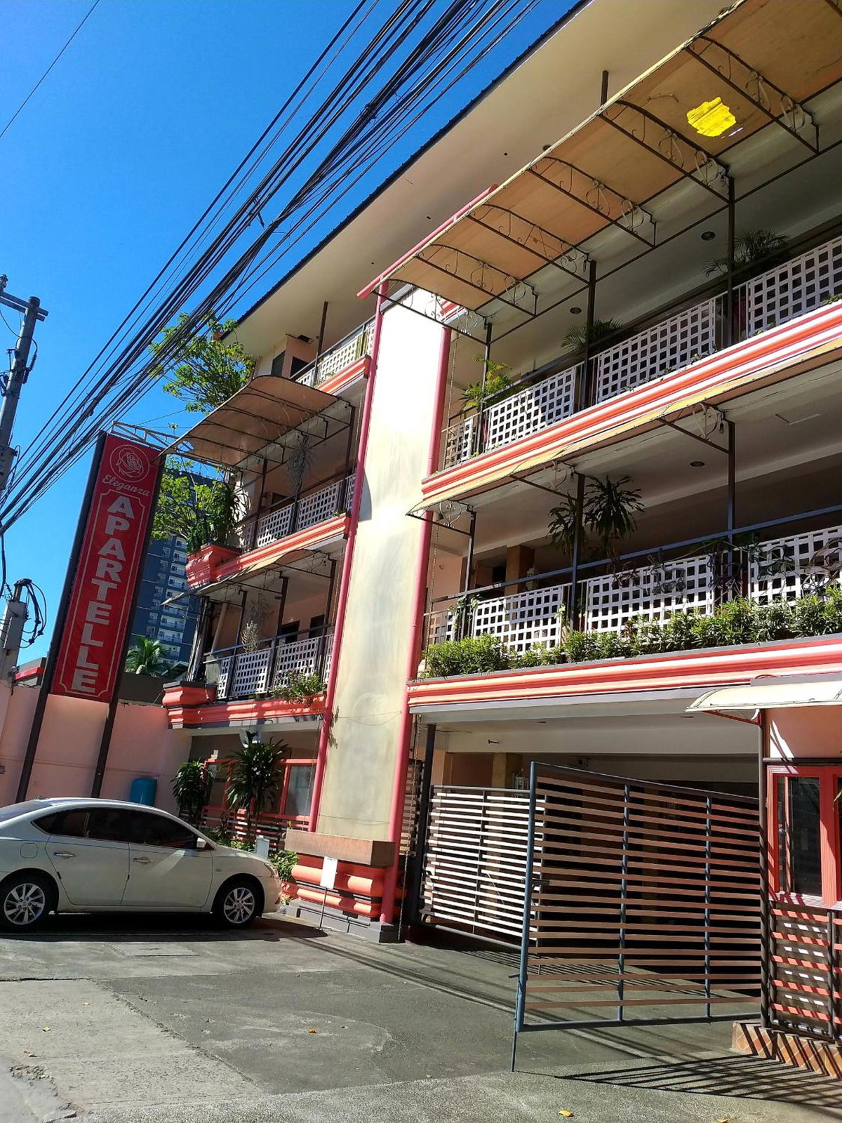 Hotel · Sola Eleganza Apartelle, Manila