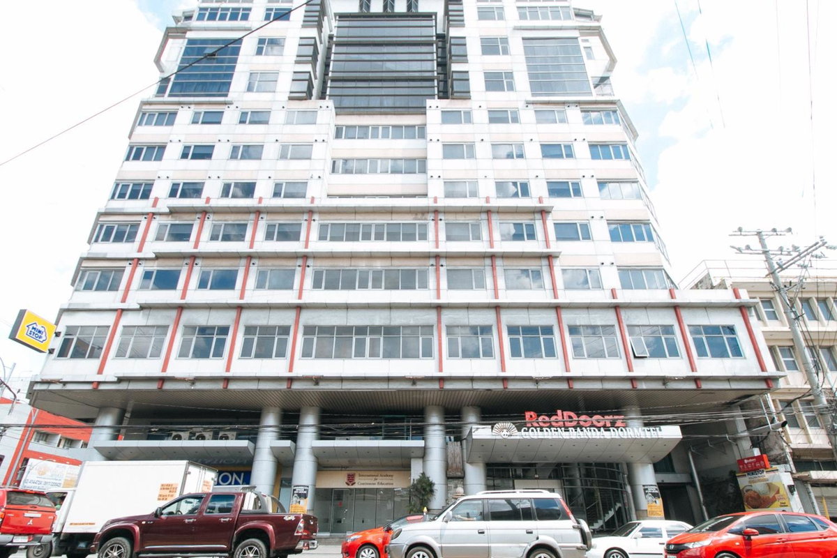 Hotel · RedDoorz Plus @ E Rodriguez Corner Banawe, Manila