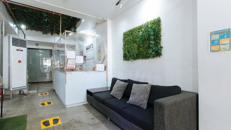RedDoorz Plus at Boni Avenue Mandaluyong, Manila, Philippines