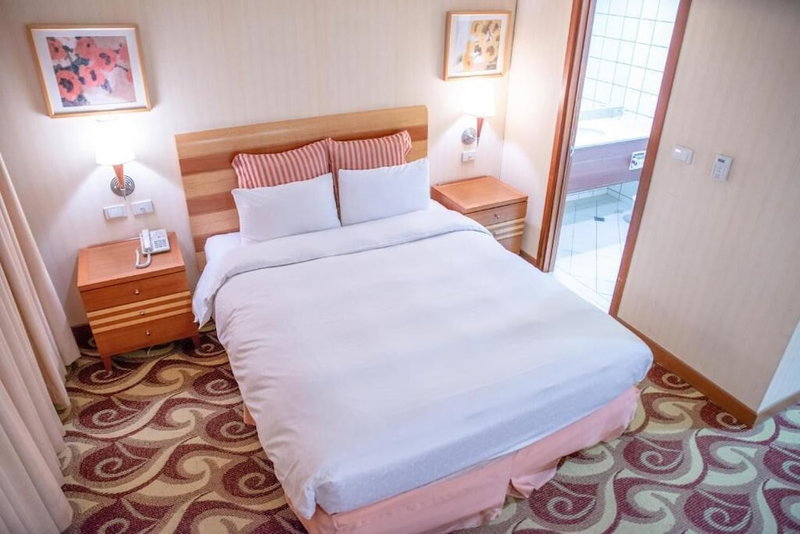 Rich & Free Hotel - Fuzhong, New Taipei City, Taiwan