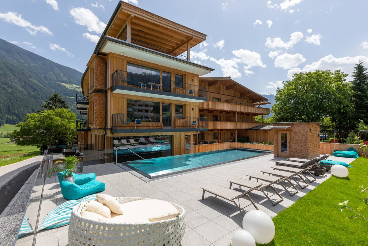 Hotel · Appartement Zillertal Klee mit Restaurant KleemenTine, Ried Im Zillertal