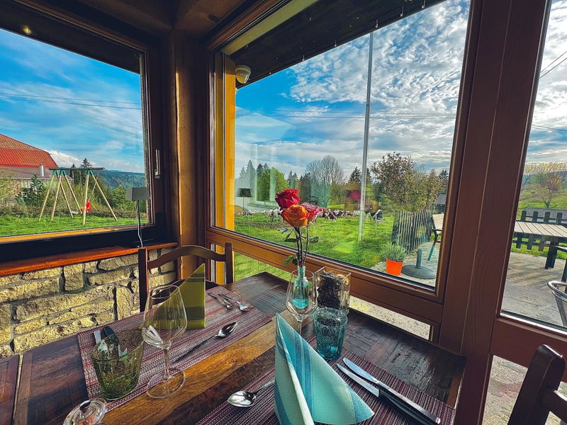 Hôtel Restaurant Les Cernets, "Val-de-Travers", Les Verrières, Switzerland