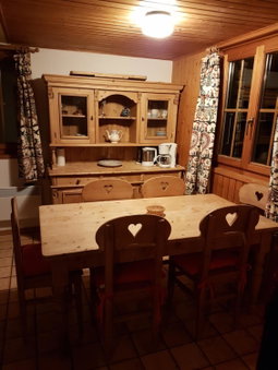 Charming chalet with panoramic view and private parking in Gruyère, Gruyères, Switzerland