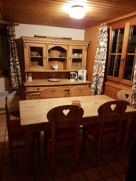 Charming chalet with panoramic view and private parking in Gruyère, Gruyères, Switzerland