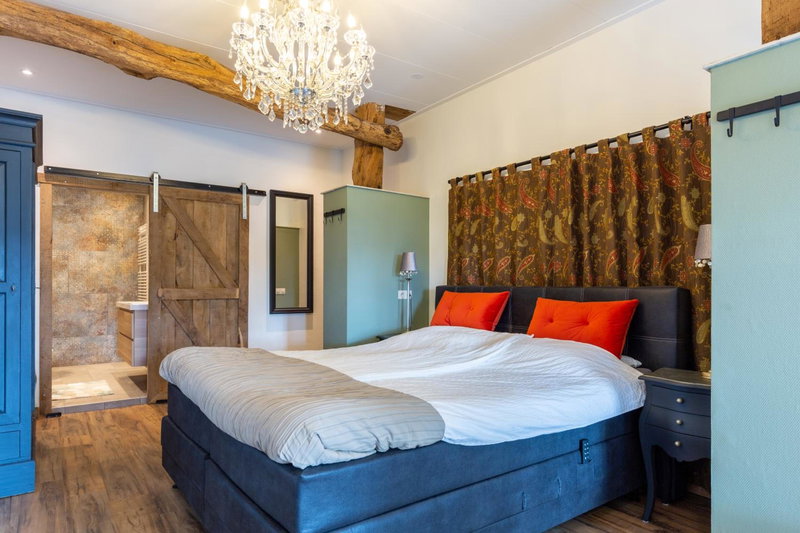 Bed and Breakfast De Boerderij Kamer, Nutter, The Netherlands