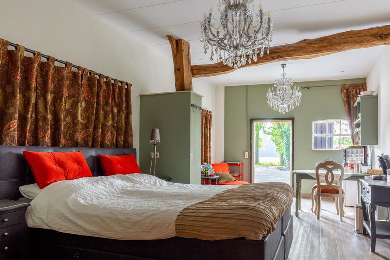 Bed and Breakfast De Boerderij Kamer, Nutter, The Netherlands
