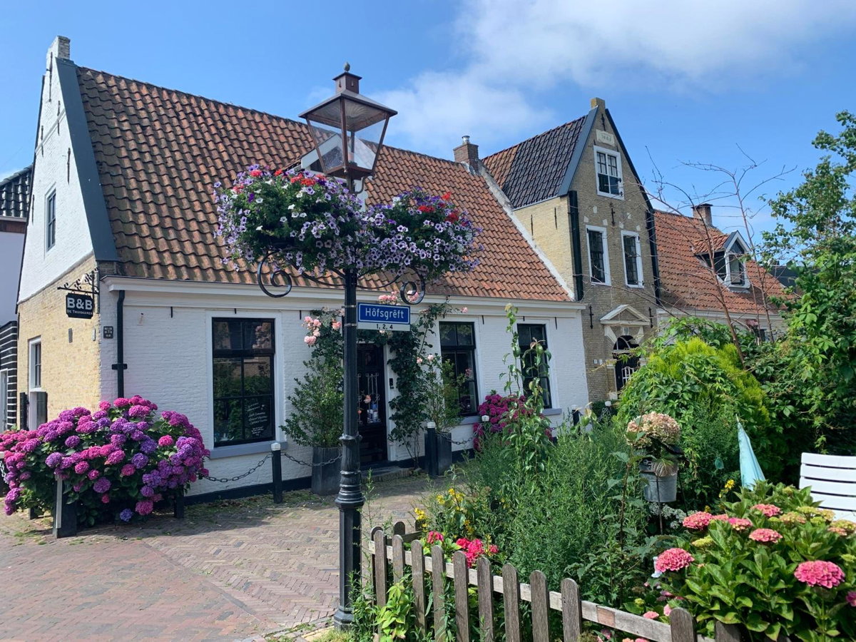 Hotel · De Thuiskamer in Grou als B&B of Vakantiehuis, Grou