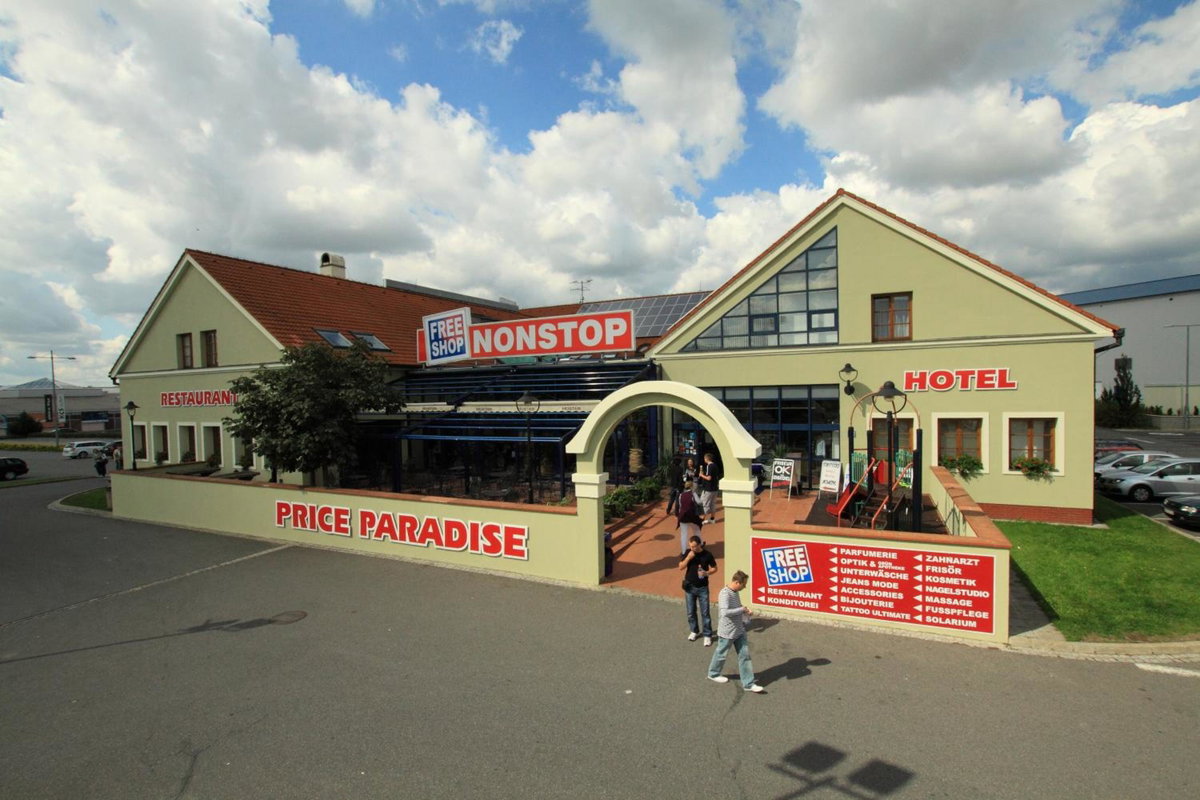 Hotel · Itvv, Chvalovice