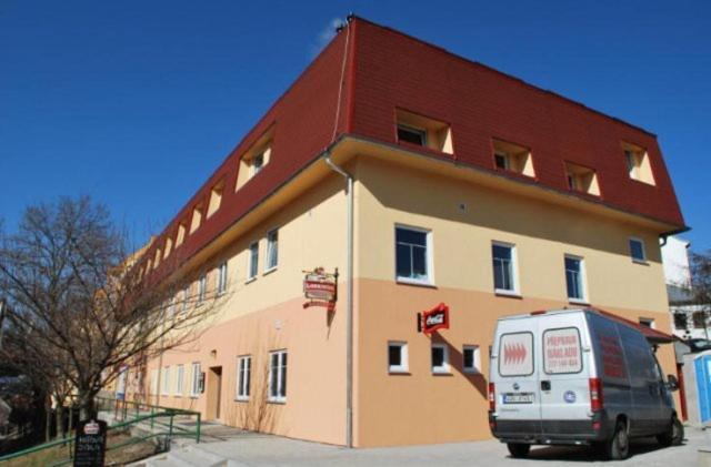 Hotel · Penzion Mova, Kadaň