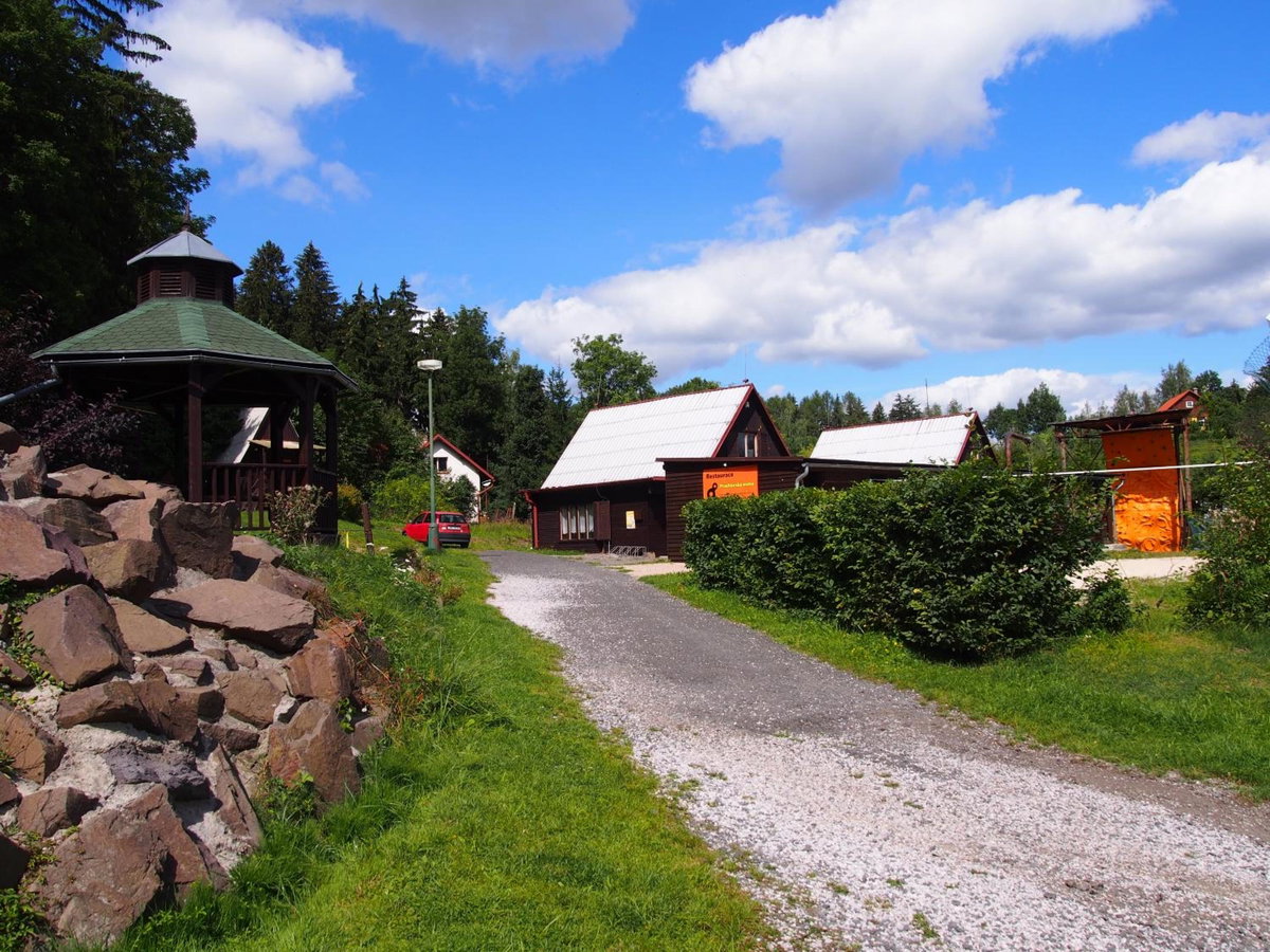 Hotel · Kemp Prachovská osma, Libuň