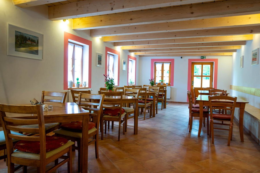 Andělský Dvůr, Světce, Czechia