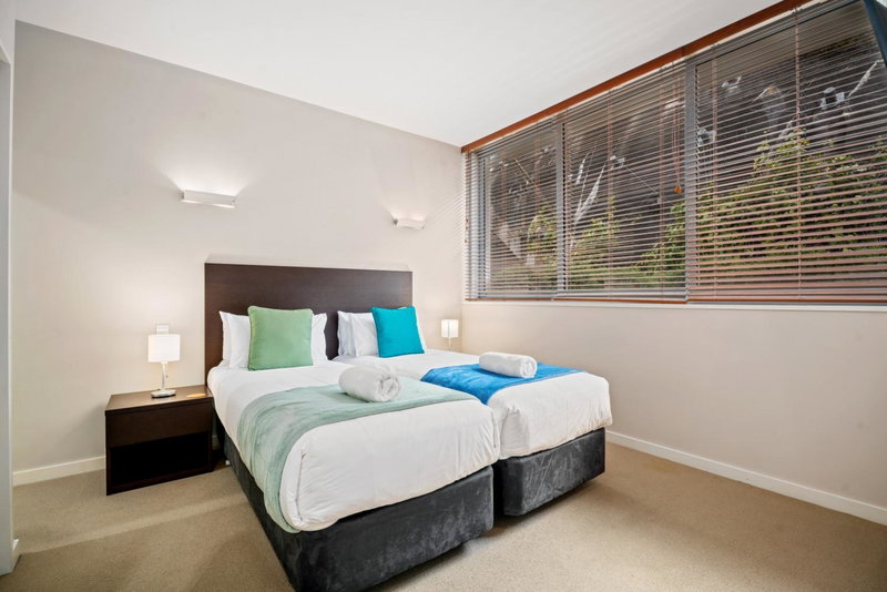Modern Executive Living in Pounamu - 16, Queenstown, New Zealand