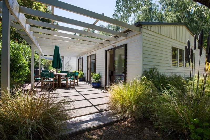 Bellbird Guest Accommodation, Akaroa, New Zealand