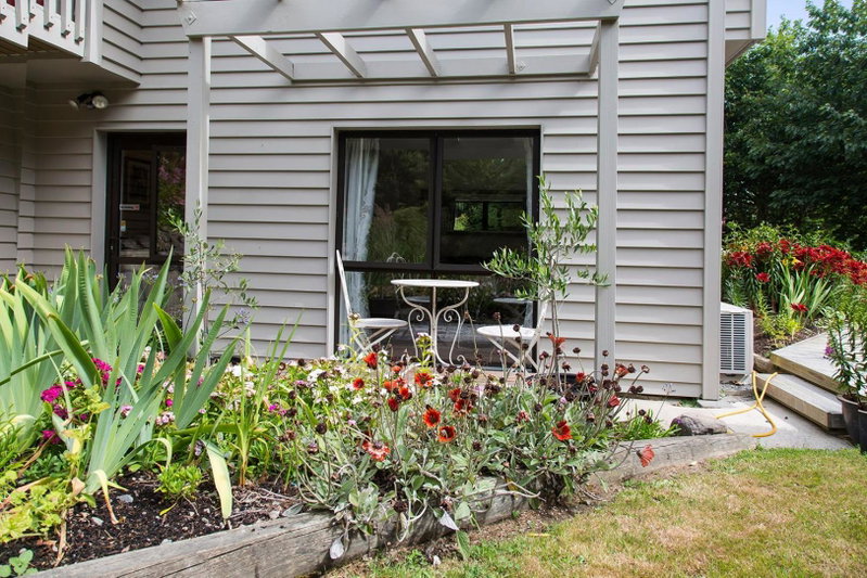 Bellbird Guest Accommodation, Akaroa, New Zealand