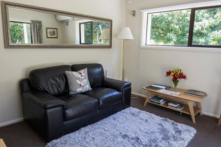 Bellbird Guest Accommodation, Akaroa, New Zealand