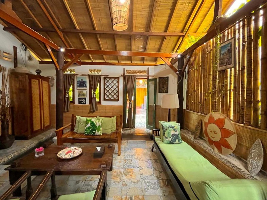 Frangipani garden villa, Senggigi, Indonesia