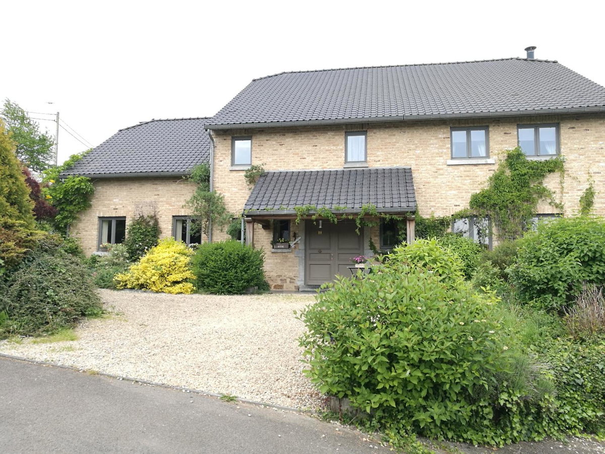 Hotel · Un brin de Paradis "appartement de 100 m²", Harzé