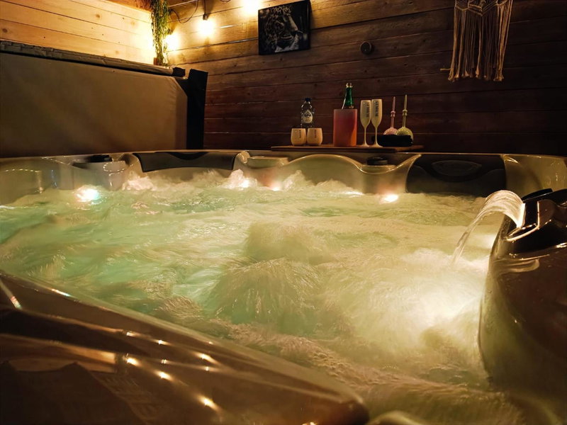 Entre monts et collines B&B et spa en option, Mont-de-l'Enclus, Belgium