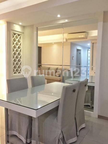 Apartment for rent in Surabaya, Indonesia · 3 rooms, 2 baths