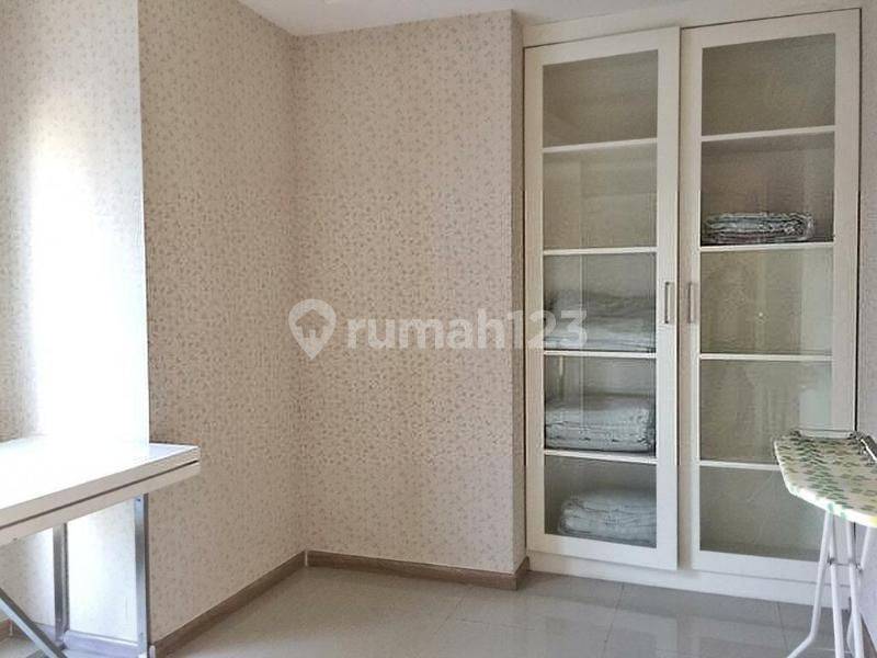 Apartment for rent in Surabaya, Indonesia · 3 rooms, 2 baths