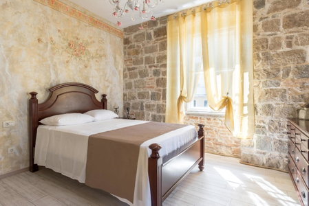 Pietra Rossa, Split, Croatia