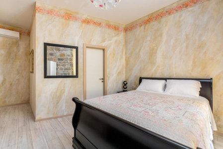 Pietra Rossa, Split, Croatia