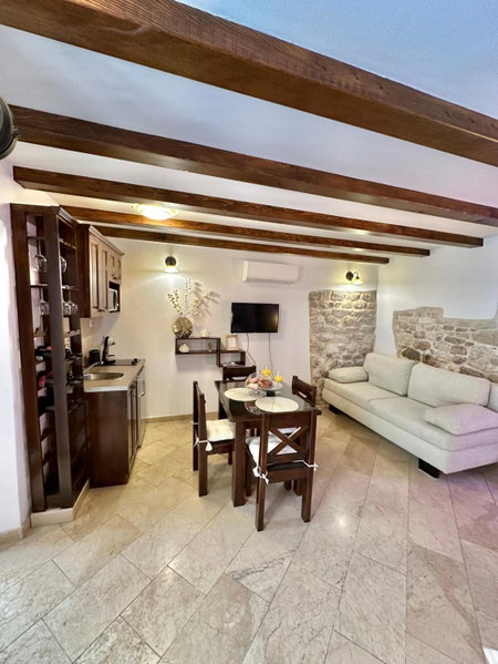Diocletian Wine studio apartment, Split, Croatia