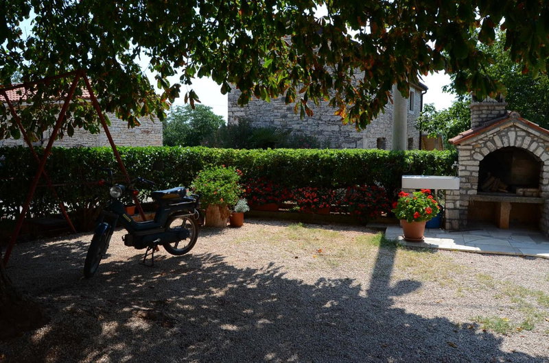 Apartment Duerose, Buje, Croatia