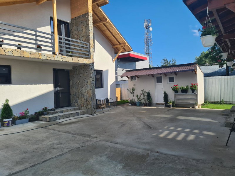 Luca's studio 2 ,Close to Therme Bucharest, Airport Otopeni, Baloteşti, Romania