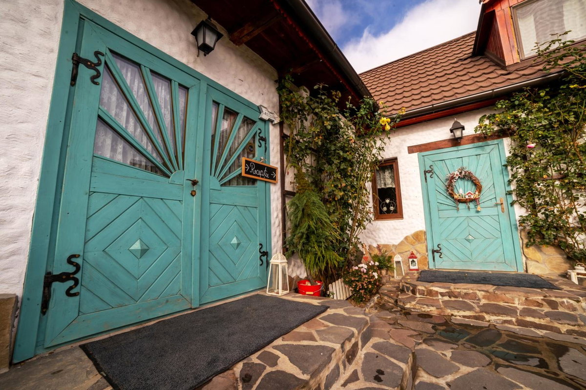Casa cu Suflet, Romania