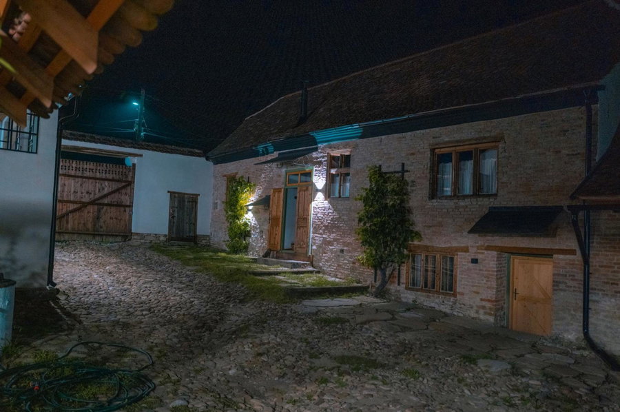 Critz Cross, Criţ, Romania