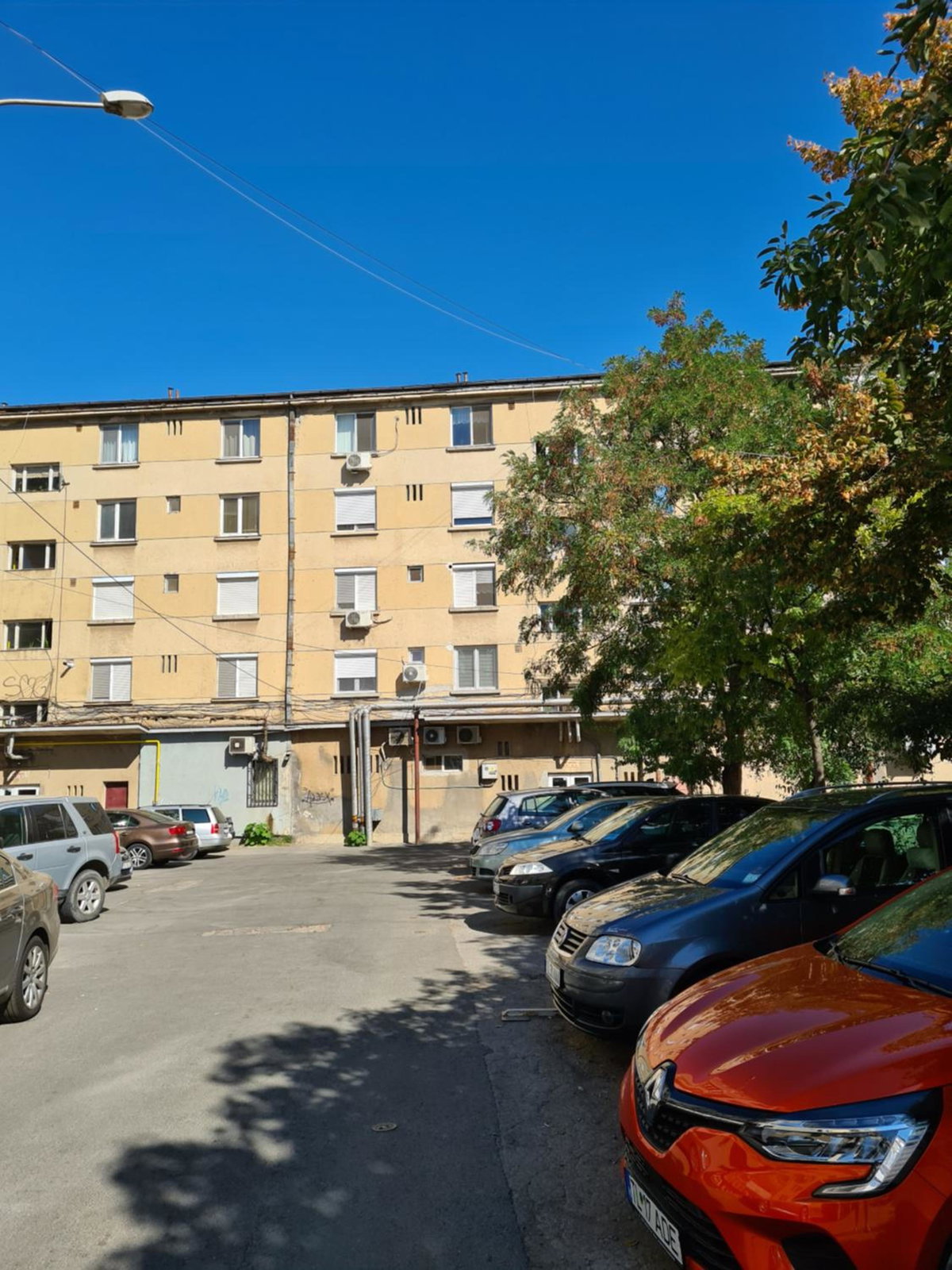 Mia Apartament, Romania
