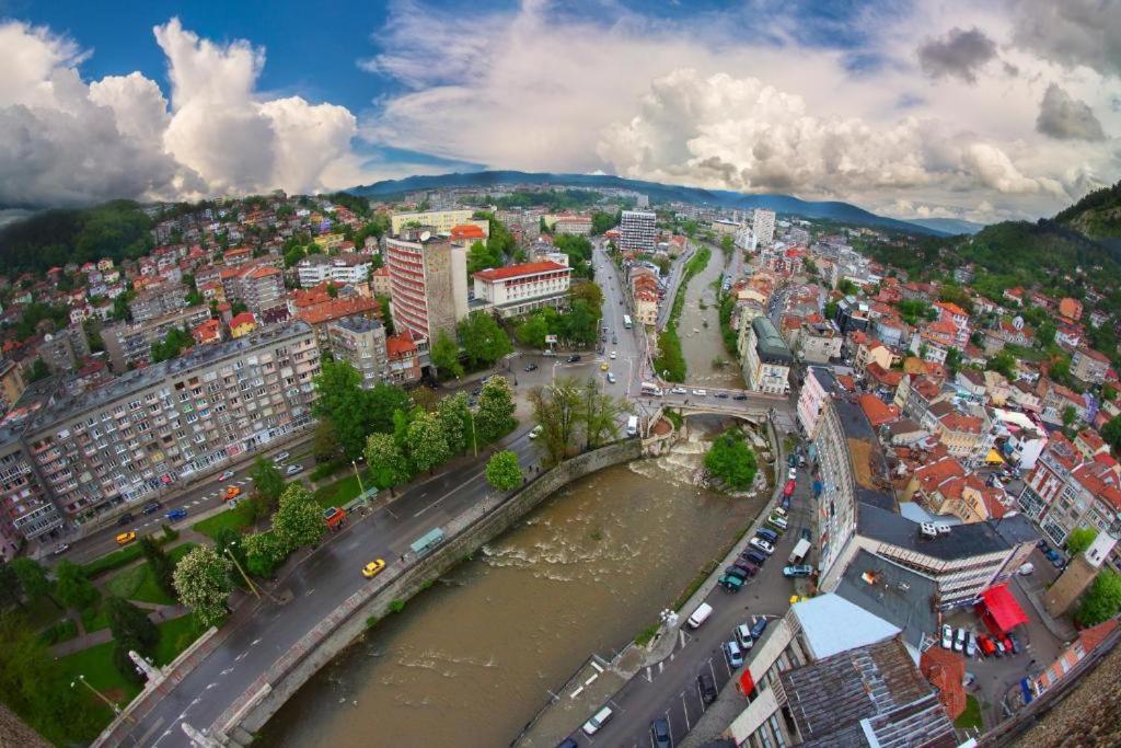 Bhn Топ Център Студио, Bulgaria