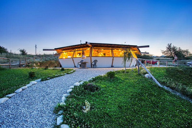 Debeli Dab, Stara Kresna, Bulgaria