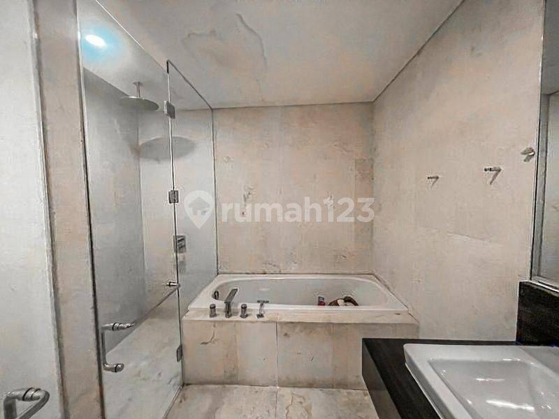 Apartment for rent in North Jakarta, Indonesia · Verde 1 · 3 rooms, 3 baths