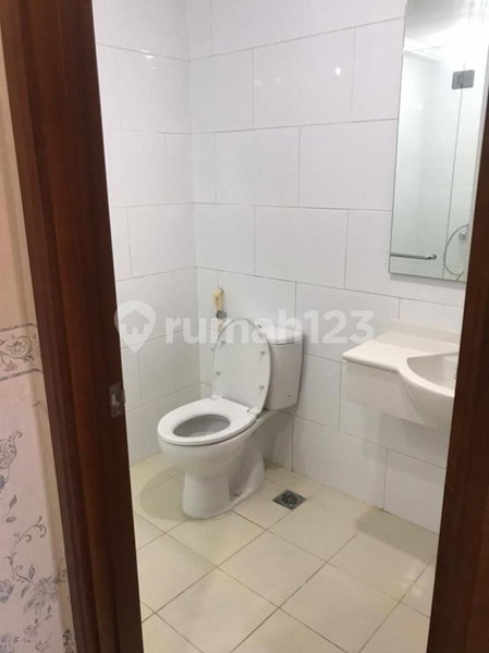 Apartment for rent in Surabaya, Indonesia · Waterplace Apartment Surabaya · 3 rooms, 2 baths