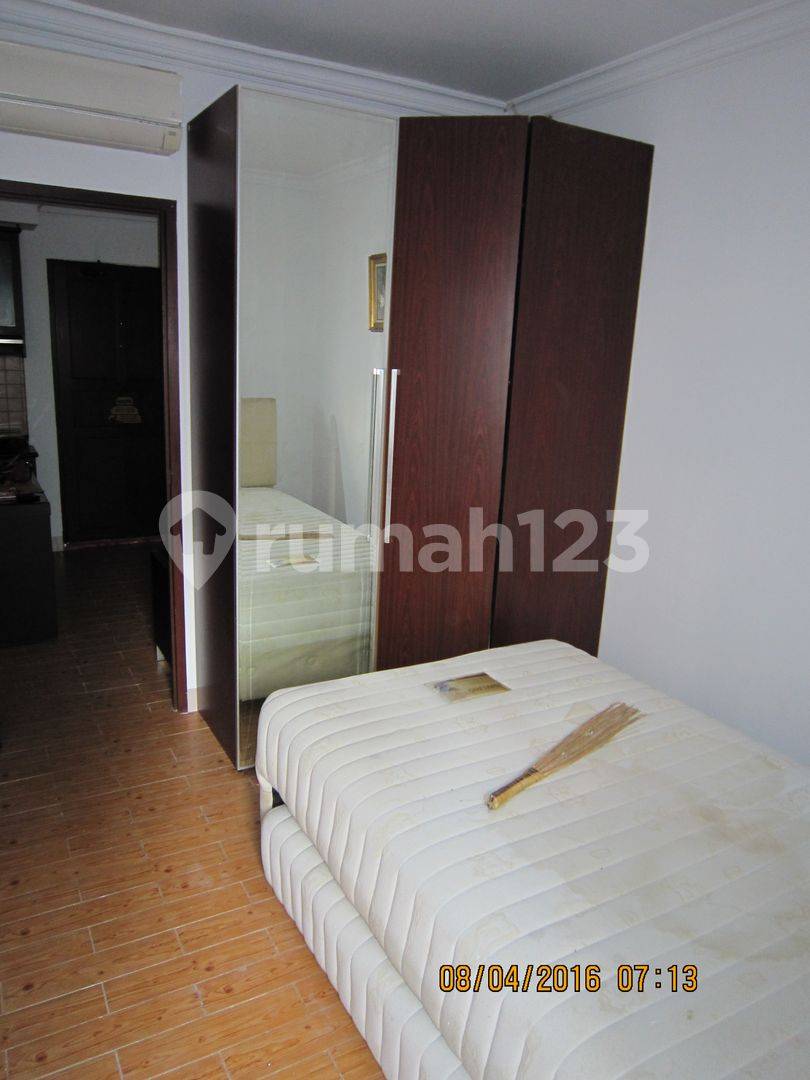 Mediterranean Apartment, Индонезия