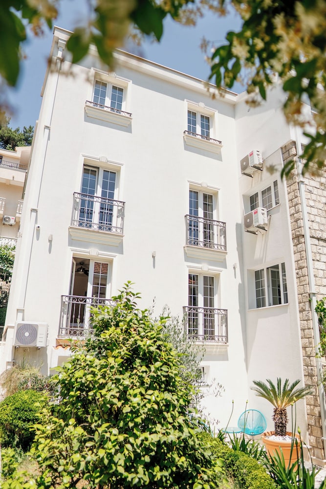 Captain's Villa, Montenegro